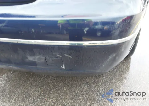 2012 Mercedes-Benz C 250 Luxury/Sport z USA, uszkodzony, nr VIN WDDGF4HB4CA627508